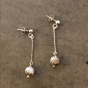 Pendant earrings